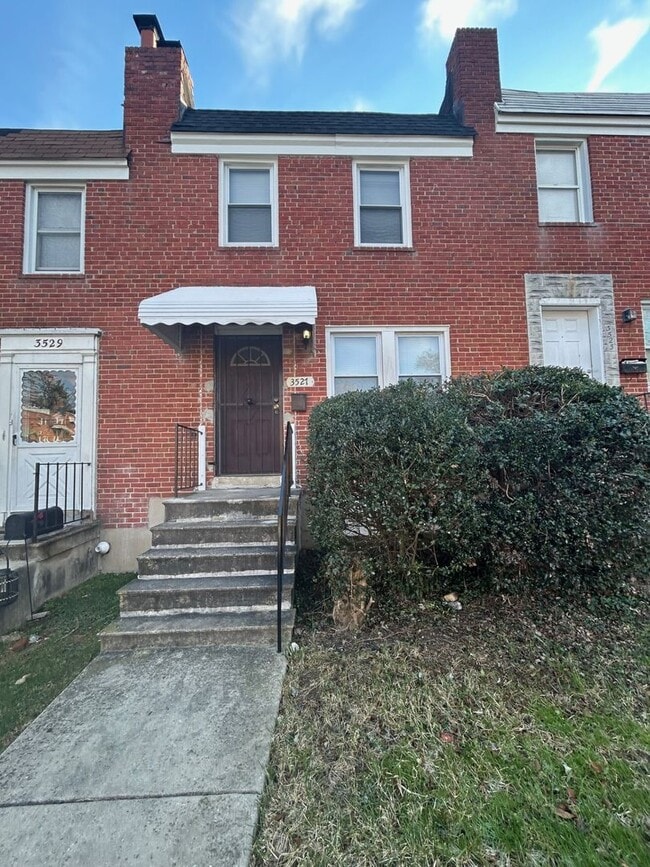 property at 3527 Woodstock Ave
