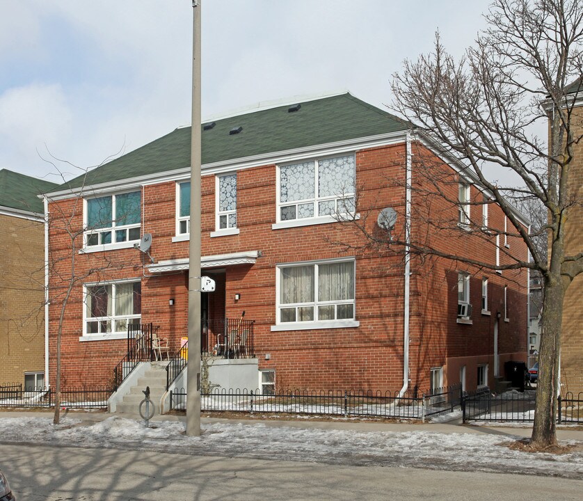 11 Norris Cres in Toronto, ON - Building Photo
