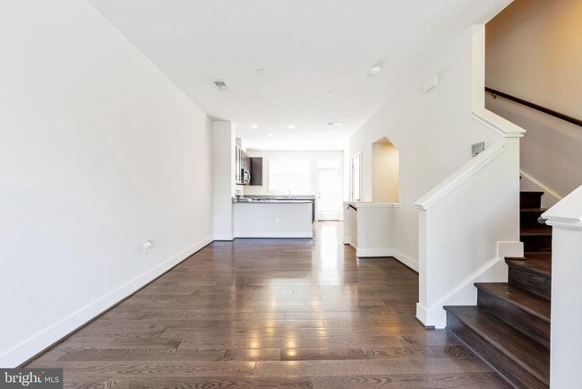 16608 Crabbs Branch Way in Derwood, MD - Building Photo - Building Photo