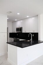 2550 W 67th Pl in Hialeah, FL - Building Photo - Building Photo