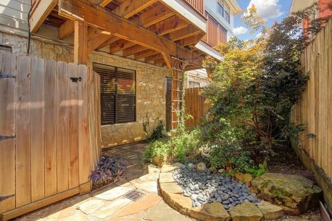 property at 1333 Fairview St