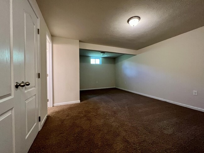 326 Falcon Run in Morgantown, WV - Building Photo - Building Photo