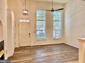 1883 Crescent Park Dr in Reston, VA - Building Photo