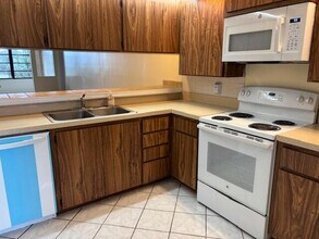 3521 Village Blvd in West Palm Beach, FL - Building Photo - Building Photo