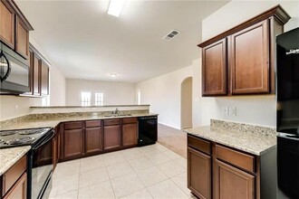307 Cedar Crk Dr in Princeton, TX - Building Photo - Building Photo
