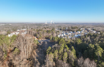 Easton at Mountain Island in Charlotte, NC - Building Photo - Building Photo