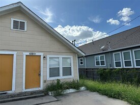 4201 Chapman St in Houston, TX - Building Photo