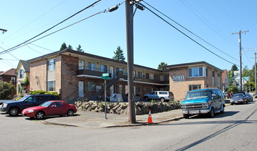 5901 Apartments in Seattle, WA - Building Photo - Building Photo