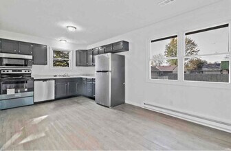 604 S 10th St in Gas City, IN - Foto de edificio - Building Photo