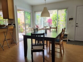 10560 Greenford Dr in San Diego, CA - Building Photo - Building Photo