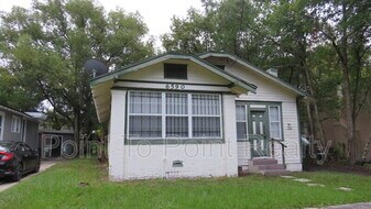 6590 Sunset Dr in Jacksonville, FL - Building Photo