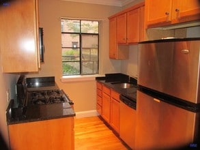 93 Strathmore Rd, Unit 1 in Boston, MA - Building Photo - Building Photo