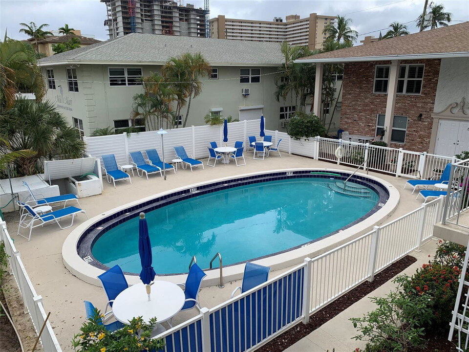 3216 NE 13th St in Pompano Beach, FL - Building Photo