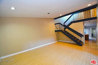 10051 Valley Circle Blvd in Los Angeles, CA - Building Photo - Building Photo