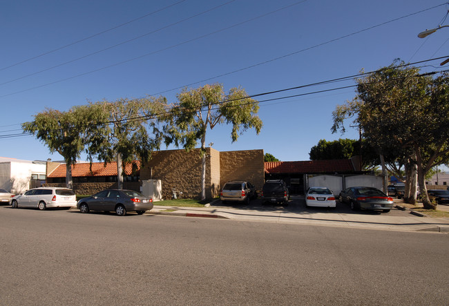 Orange Grove Trailer Park in San Fernando, CA - Foto de edificio - Building Photo