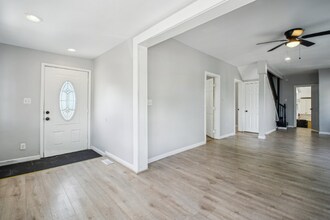 296 Dixon Ave in Paterson, NJ - Building Photo - Building Photo