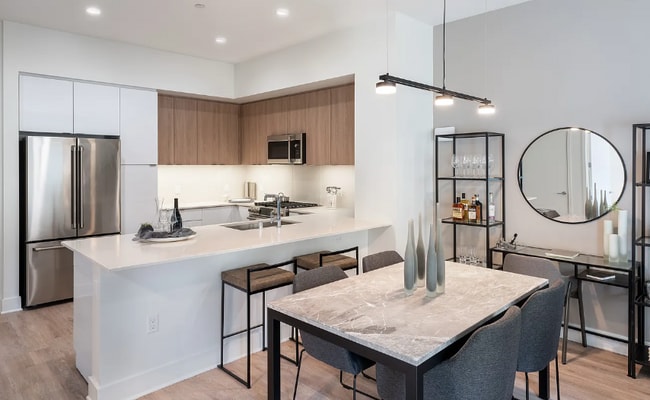 property at 1752 Glendale Blvd