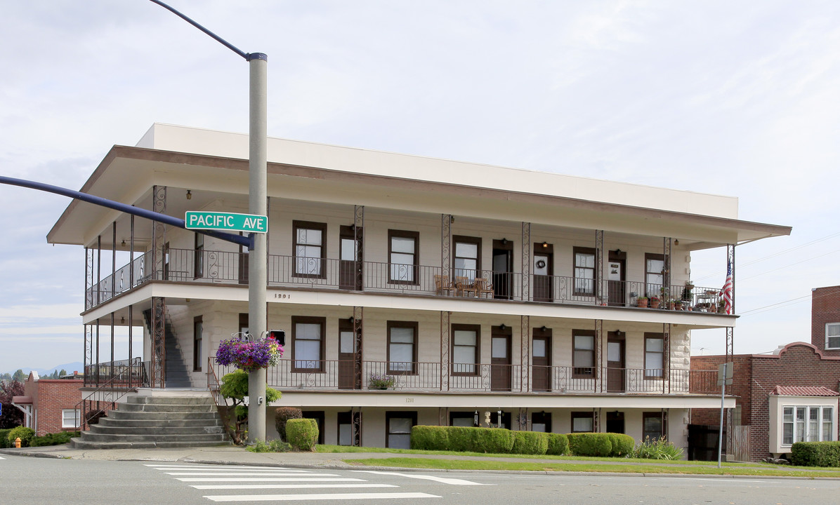 Norton Apartments in Everett, WA - Building Photo