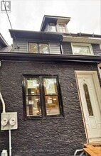 686 Rhodes Ave in Toronto, ON - Building Photo - Building Photo