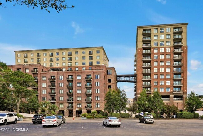 240 N Water St in Wilmington, NC - Building Photo - Building Photo