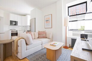 363 W 17th St in New York, NY - Building Photo