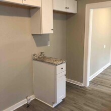 4042 College Ave in Kansas City, MO - Building Photo - Building Photo