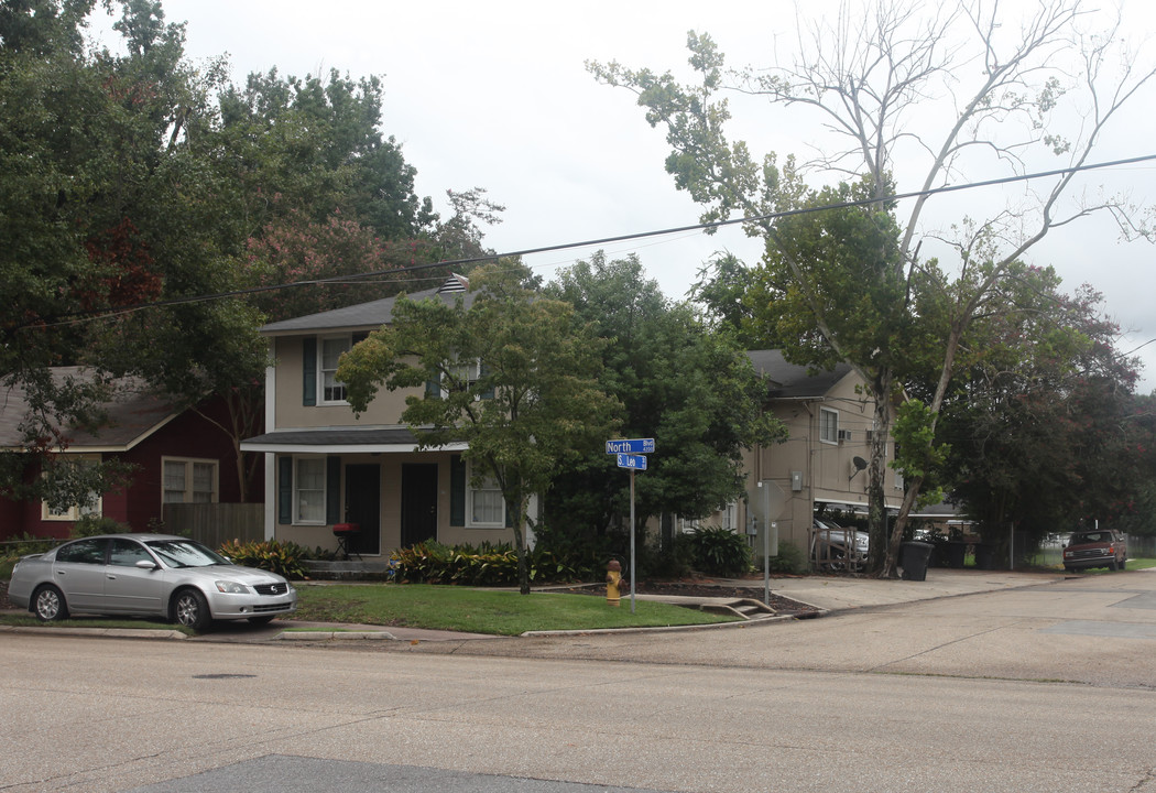 115 S Leo St in Baton Rouge, LA - Foto de edificio