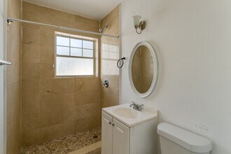 160 S Shore Dr in Miami Beach, FL - Foto de edificio - Interior Photo