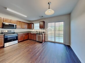 4984 Mount Hope Dr in Winston-Salem, NC - Building Photo - Building Photo