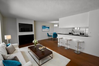 12241 Burbank Blvd, Unit 109 in Los Angeles, CA - Building Photo - Building Photo