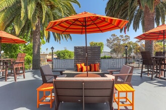 Hacienda Hamilton in Campbell, CA - Building Photo - Building Photo