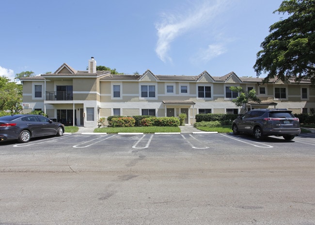 IMT BelaSera at Forest Hills in Coral Springs, FL - Foto de edificio - Building Photo