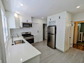 86 Moreland St, Unit 1 Apartamentos