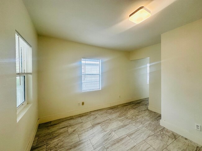 2141 Poppy St in Tallahassee, FL - Building Photo - Building Photo