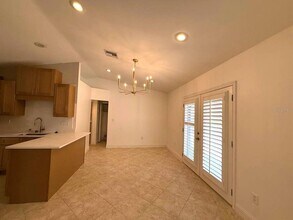 3002 W Meadow St in Tampa, FL - Building Photo - Building Photo