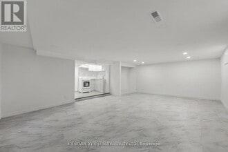 759 Essa Rd in Barrie, ON - Building Photo - Building Photo