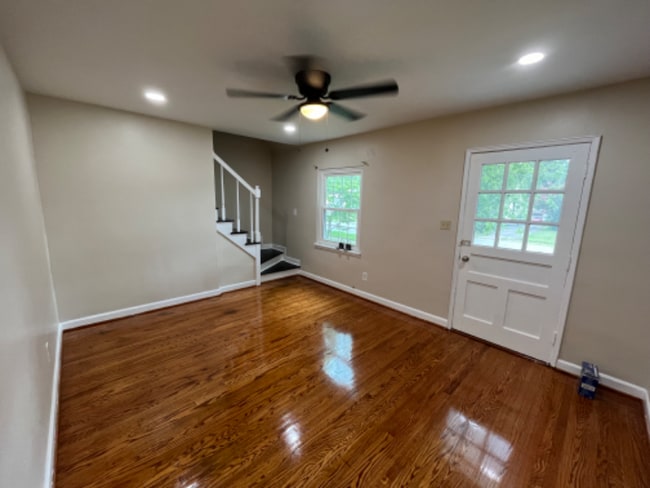 4023 Valley View Dr in Louisville, KY - Building Photo - Building Photo