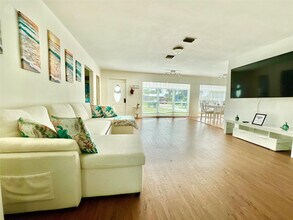 133 NE 1st St in Satellite Beach, FL - Building Photo - Building Photo