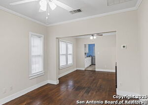 2015 W Houston St in San Antonio, TX - Building Photo - Building Photo