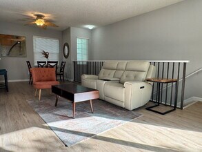 1001 Bella Vista Blvd in St. Augustine, FL - Foto de edificio - Building Photo