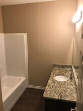 604 Pecan Ct, Unit 604 in Paris, TX - Building Photo - Building Photo