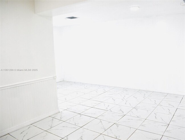 2280 SW 43rd Ave in Fort Lauderdale, FL - Building Photo - Building Photo