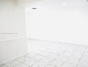 2280 SW 43rd Ave in Fort Lauderdale, FL - Building Photo - Building Photo