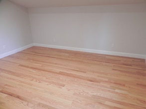 7 Hawkins Ave in Norwalk, CT - Building Photo - Building Photo