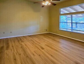 132 Stephen Ln in Georgetown, TX - Building Photo - Building Photo