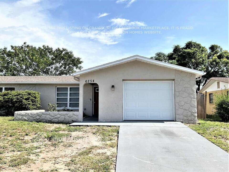 6254 Bonaire Ave in New Port Richey, FL - Building Photo