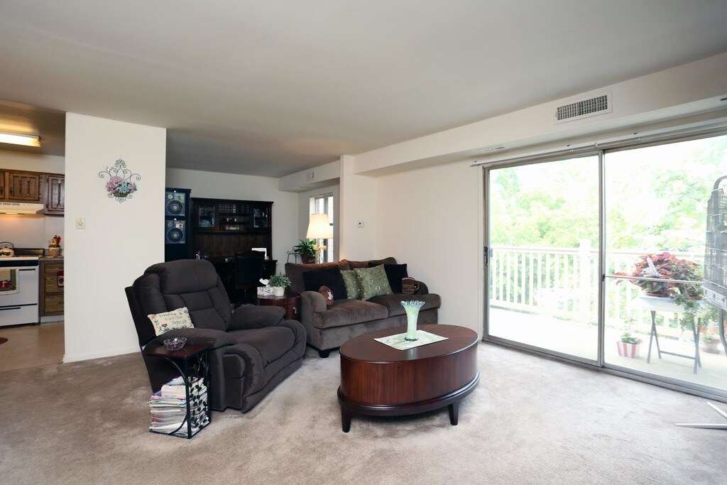 St. Regis Apartments in Philadelphia, PA