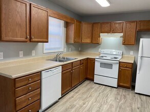 842 Sourwood Dr in Asheboro, NC - Building Photo - Building Photo