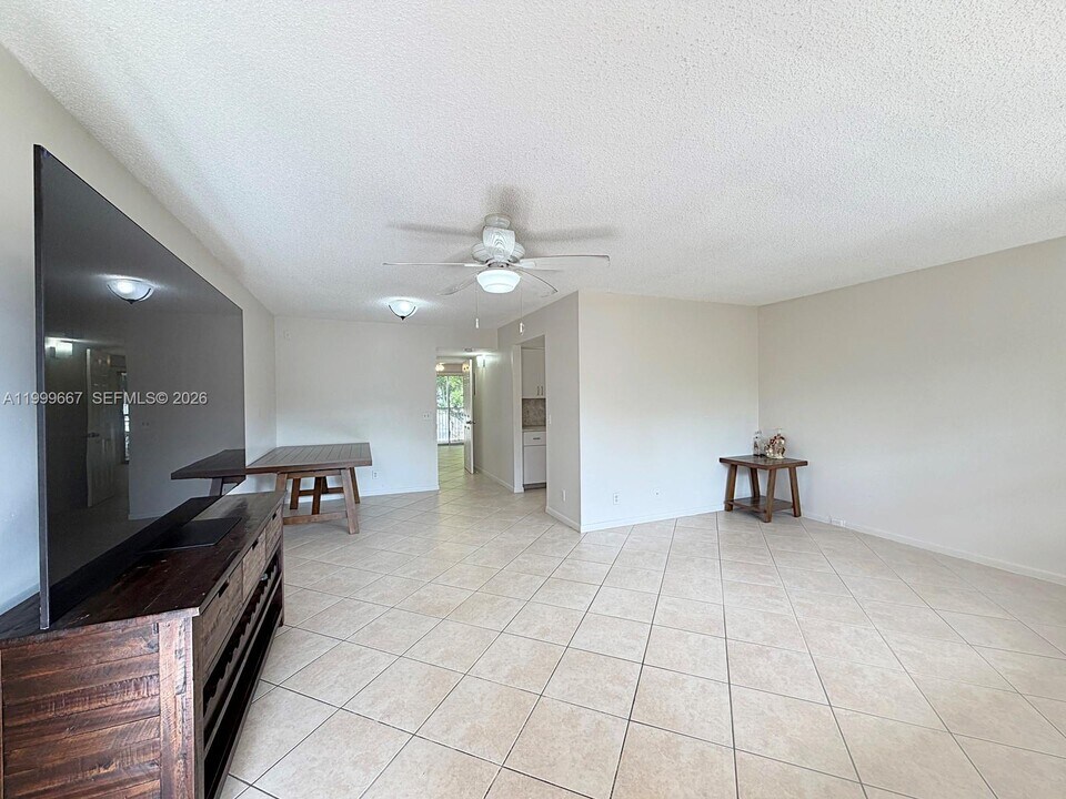 13300 SW 1st St in Pembroke Pines, FL - Building Photo