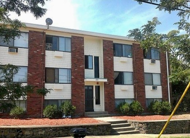 25 Waterman Ave